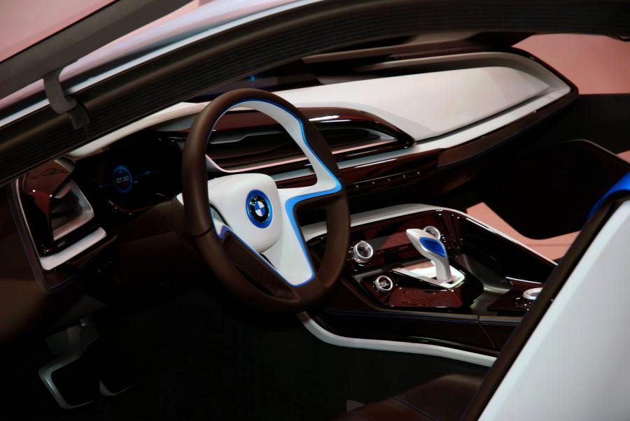  BMW i8 Concept 2011 года  (фото 12 из 123)